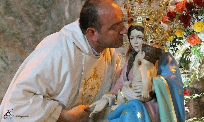 Alto Tirreno cosentino | Don Franco Liporace, il prete buono, festeggia 15 anni di sacerdozio