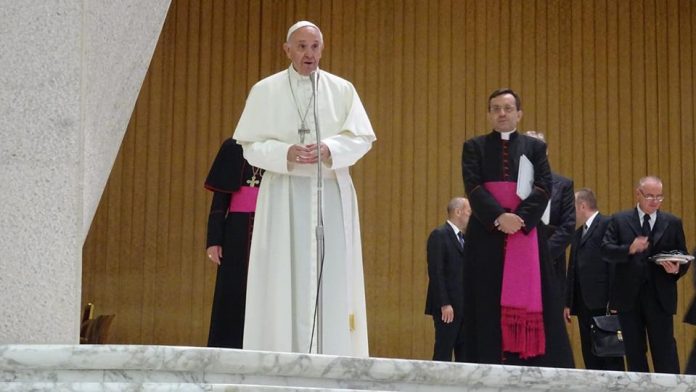 Praia a Mare (Cs) | Il piccolo miracolo dei ragazzi di Teniamoci per mano: 'Il Papa ci ha ricevuto un'ora prima dell'udienza'