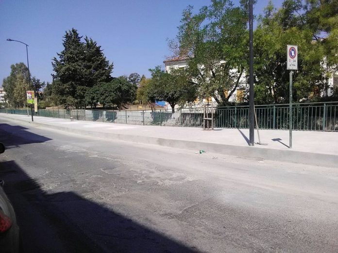 Scalea (Cs), lavori in corso in via Minniti per il ripristino dei marciapiedi - LE IMMAGINI