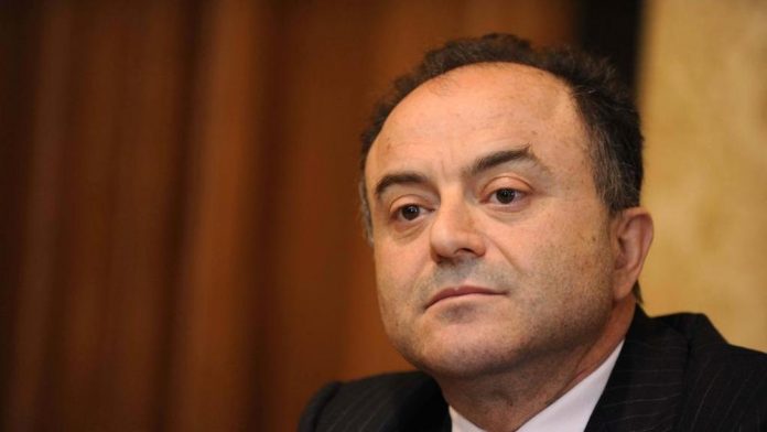 A Gerace lo Stato latita, uomo minacciato dalla 'ndrangheta regala le terre a Gratteri in segno di sfida