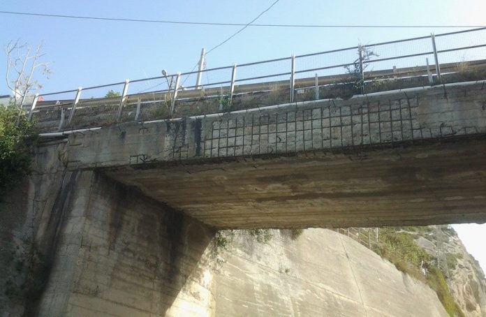 Amantea, carabinieri ritrovano 35enne privo di vita sotto un ponte