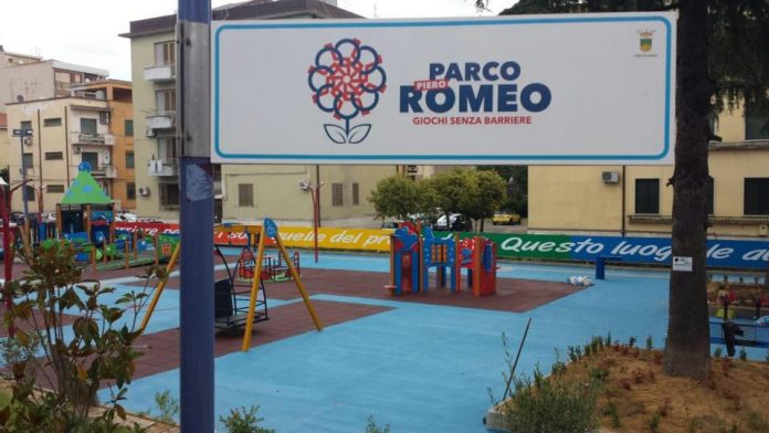 Cosenza, al parco giochi Piero Romeo stasera si inaugura il bagno accessibile a tutti