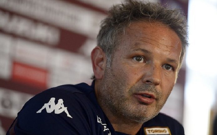 Vergogne calabresi, tifosi del Crotone insultano Mihajlovic: «Sei uno zingaro serbo»
