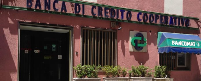 Lettere alla redazione: «Alla Bcc di Verbicaro assunzioni senza concorsi»
