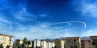 Continuano gli strani voli sui cieli calabresi, le immagini pubblicate ieri dalla rete
