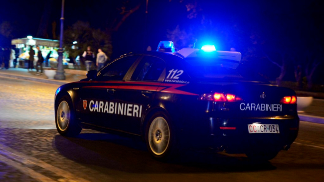 Calabria, 23enne partorisce in casa: bambino trovato morto