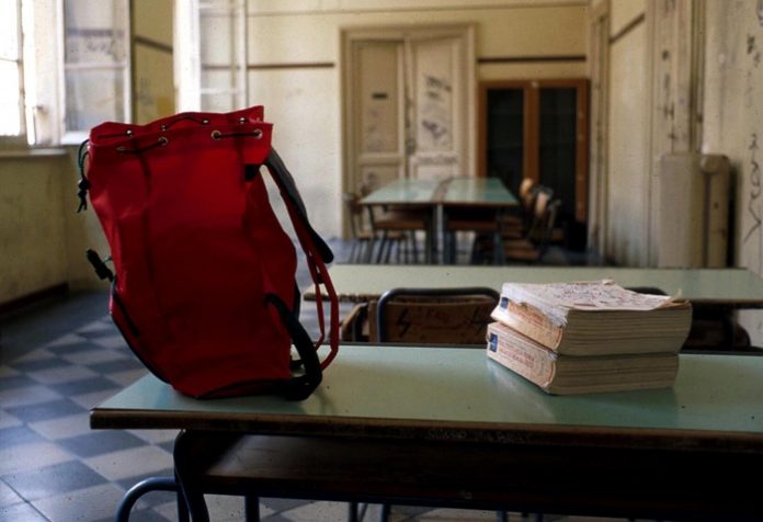 Diplomi di insegnamento falsi, 33 indagati a Cosenza