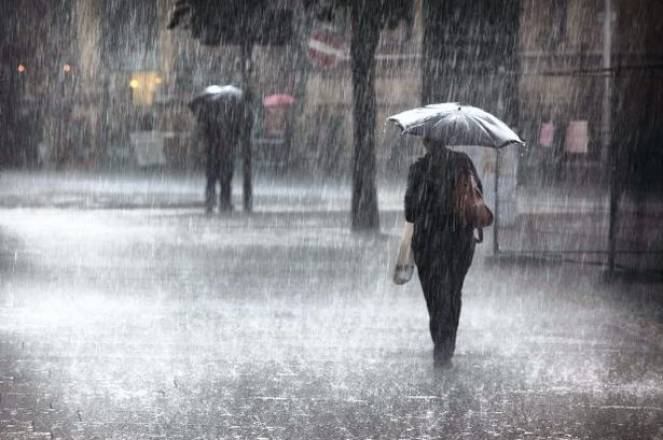 Calabria, per domani allerta meteo della Protezione civile: previste piogge, grandinate e vento
