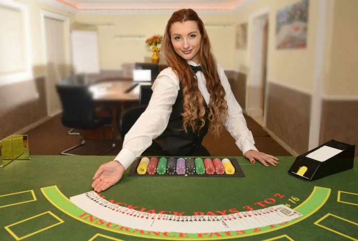 Calabria, al via le selezioni per croupier e poker dealer: ottime potenzialità occupazionali
