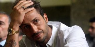 Fabrizio Corona, a Locri il Pm indaga per riciclaggio