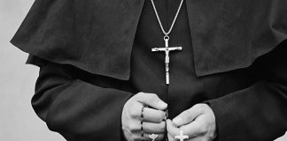 Calabria, pedopornografia e rapporti con minorenni: sospeso parroco - IL NOME