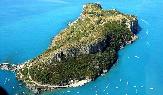 Alla scoperta delle perle dell'alto tirreno: l’isola Dino e Torre Nave