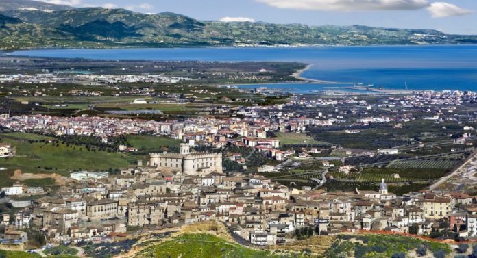 Fusione Corigliano-Rossano: «Basta con la politica di 'Ponzio Pilato' a danno dei cittadini»