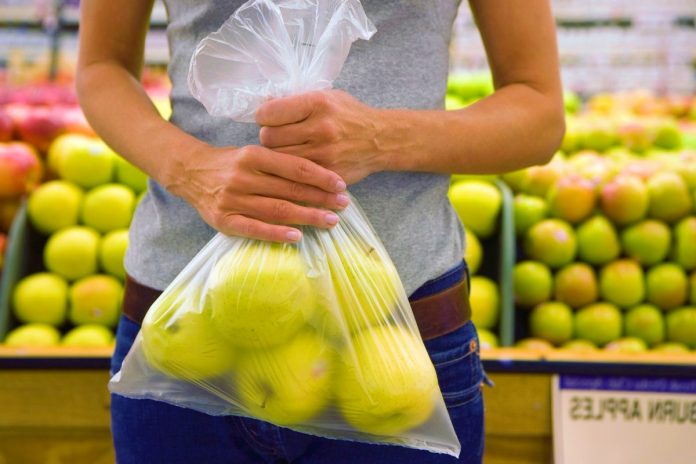 Sacchetti obbligatori per frutta e verdura, in Calabria registrati i prezzi più alti d'Italia