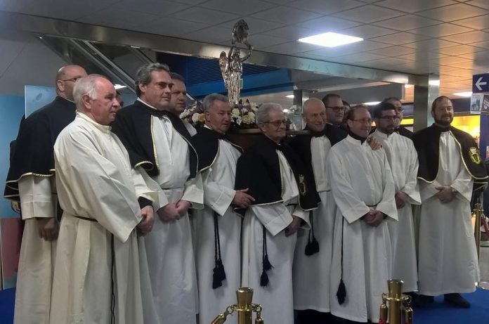 La Sacra Reliquia del dito di San Francesco di Paola vola a Melbourne