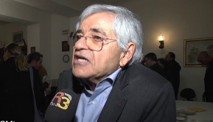 Vicenda demanio, Lomonaco risponde a Praticò: «Mi rifiuto di fare cabaret in piazza»