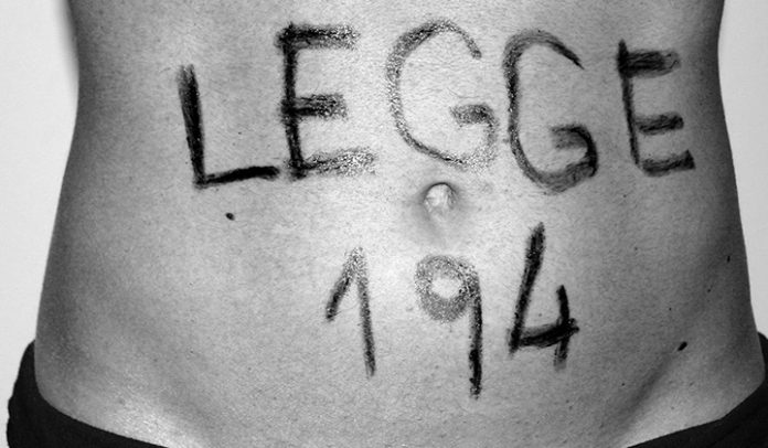 A Cosenza e provincia vietato abortire, l'appello: «Applicate la Legge 194, è un diritto»