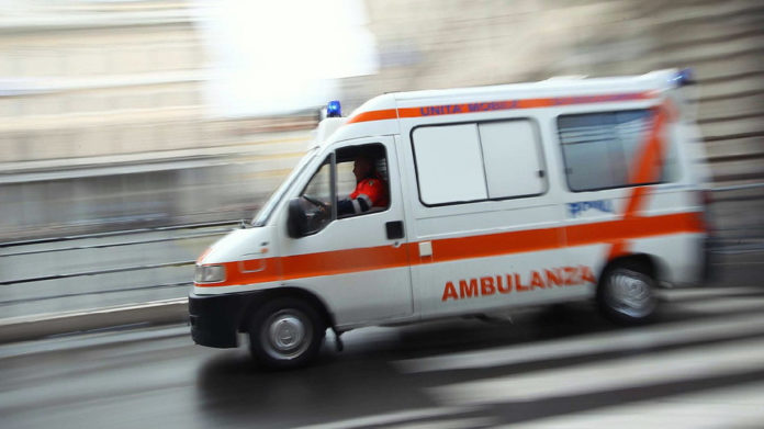 Verbicaro, ambulanza ferma per un guasto: migliorano le condizioni dell'uomo