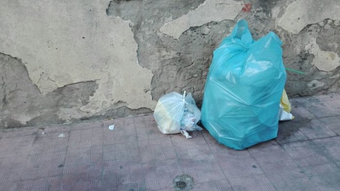 Lettera alla redazione: «A Tortora in zona Rosaneto costretti a vivere tra rifiuti e degrado»