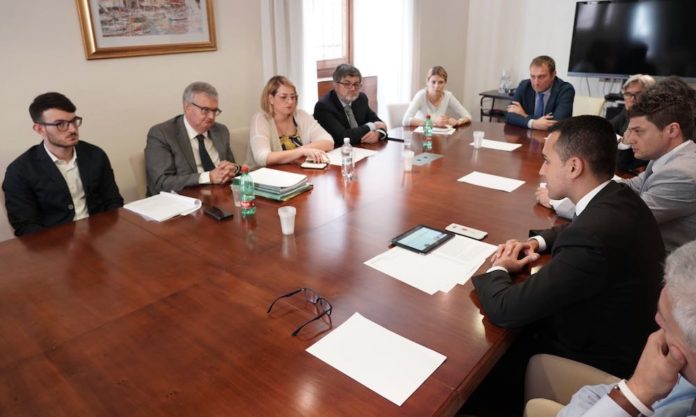 Il ministro Di Maio incontra il calabrese Antonino De Masi, simbolo della lotta al malaffare
