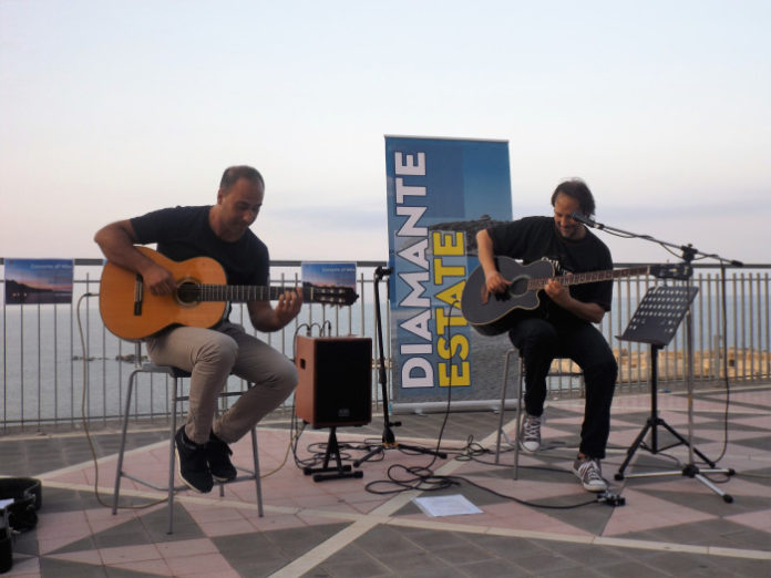 Diamante, 'Suoni al Tramonto': alle 19,30 di stasera il concerto pianoforte e chitarra