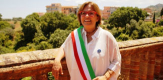 Appalti sui rifiuti, divieto di dimora per il sindaco di Cariati Filomena Greco