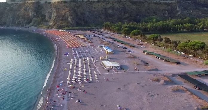 Castrocucco di Maratea, sequestrato parcheggio a pagamento non autorizzato di una società lauriota