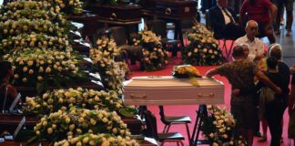 Crollo del ponte di Genova: il bilancio sale a 41 morti, oggi i funerali di Stato