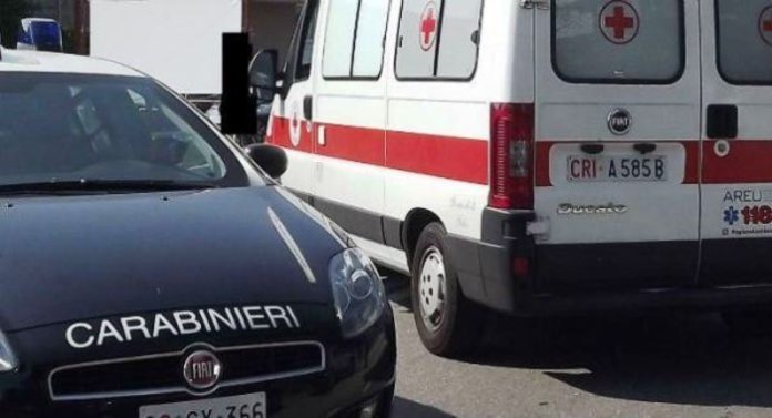 Muletto si ribalta, morto un operaio 43enne