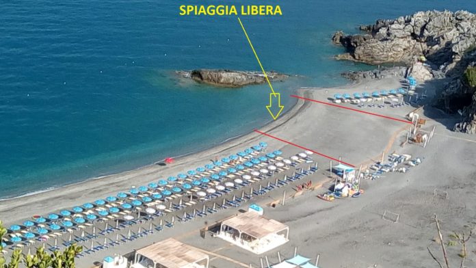 San Nicola Arcella: spiaggia libera località Grotta del Prete