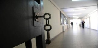 Come muore in cella un detenuto malato: lettere dal carcere di Secondigliano