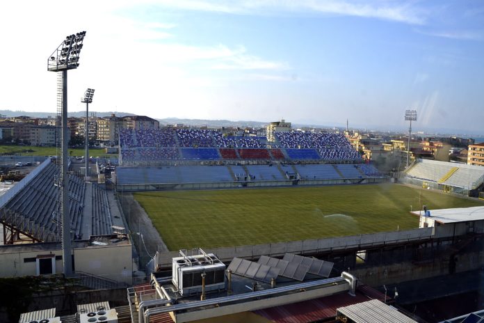 Crotone, sospesa l'agibilità dello stadio Enzo Scida