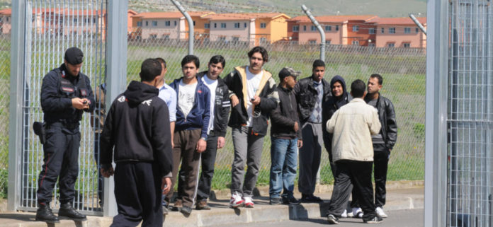 Delegazione politica domani al Cara di Crotone: a che punto siamo?