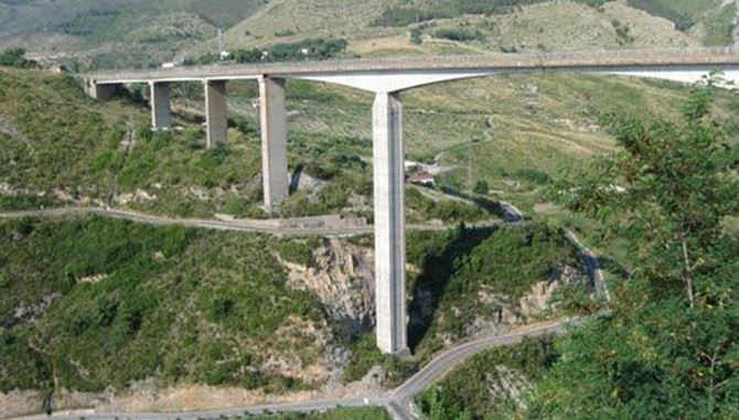 Vertice in Prefettura, Anas: «Il ponte di San Nicola Arcella non è a rischio crollo»