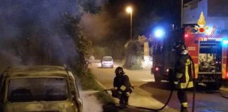 Davoli Marina, auto distrutta da incendio: nessuna ipotesi esclusa