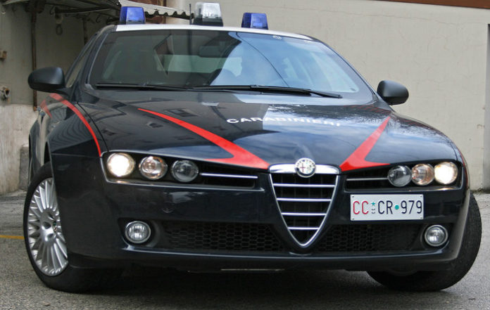 San Calogero, colpisce la moglie alla testa durante una lite