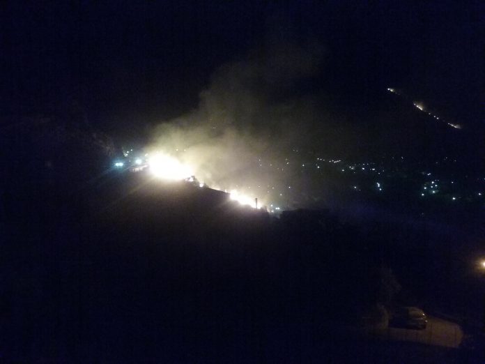 PRAIA A MARE / Le immagini dell'incendio che sta devastando la zona Laccata