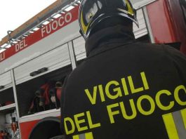 Incidente a Crotone, automobilista estratto dalle lamiere inzuppato di gasolio
