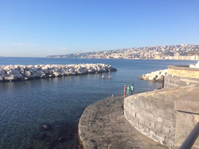 Install conferma: «Il mare di Napoli è pulito, ecco le immagini inequivocabili» [VIDEO]