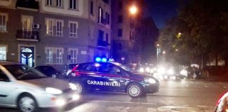 Ricattava l'ex amante facendosi versare 1200 euro al mese: arrestata escort