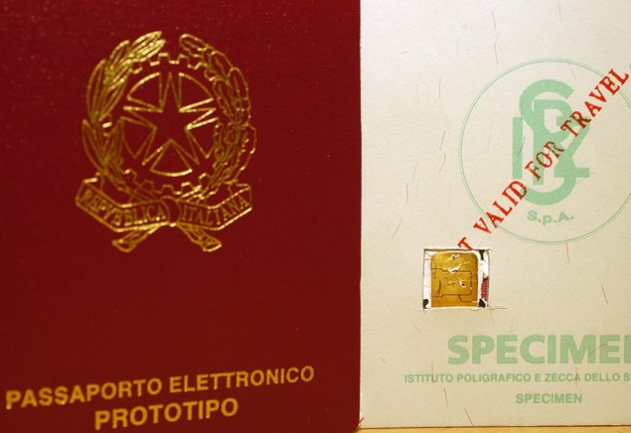 Terrorismo: «Da Napoli passaporti a combattenti dell'Isis»