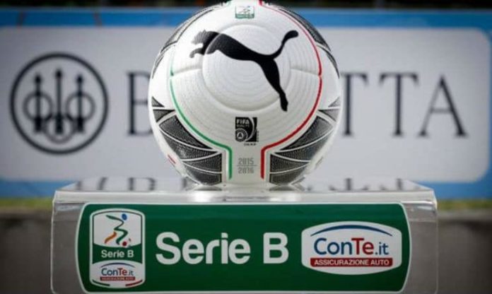 Calcio, improcedibilità per caso Chievo: il Crotone resta in Serie B