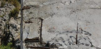 Ponte di San Nicola Arcella: pilastri con cemento scoppiato e ferri arrugginiti e scoperti