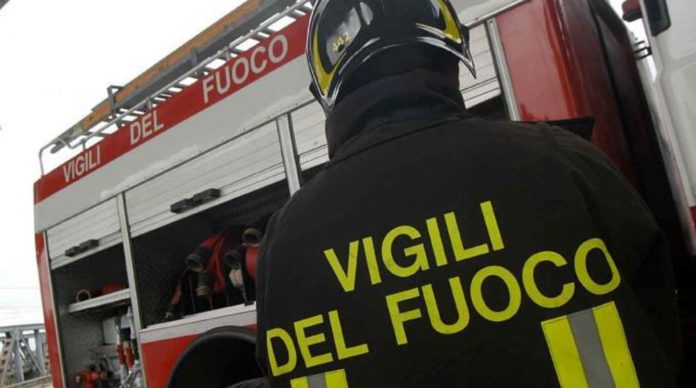 Intimidazione nel Vibonese: incendiati i mezzi di un'azienda di mobili
