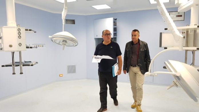 Carlo Guccione visita l'ospedale di Castrovillari: «È nell'abbandono più totale»